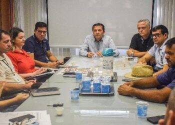 Com 407 casos de dengue confirmados, prefeitura promete intensificar limpeza e multas a terrenos sujos