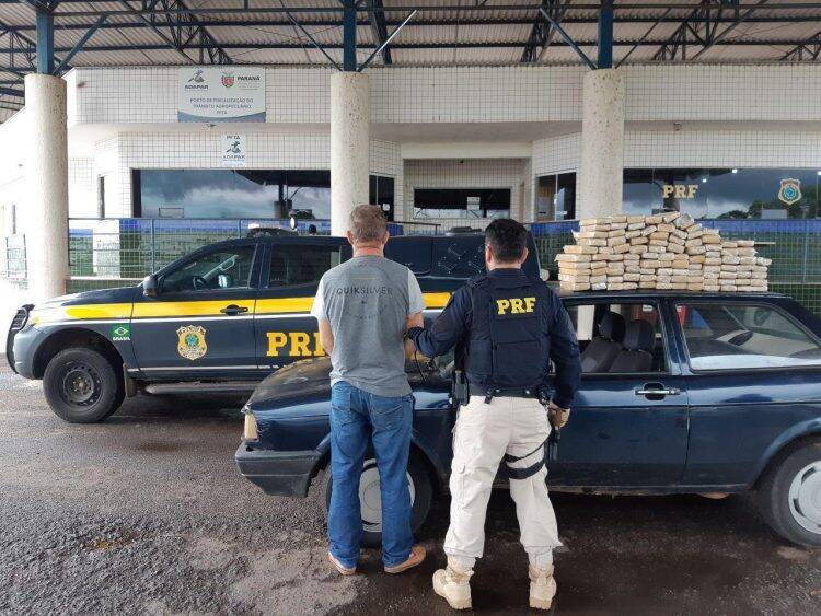 PRF apreende 3,5 toneladas de drogas e 5,9 milhões de carteiras de cigarro no 1º trimestre no Paraná