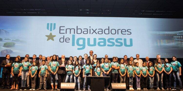 Profissionais recebem o título Embaixadores de Iguassu