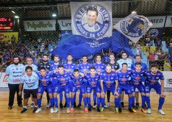 Foz Cataratas joga no caldeirão azul nesta terça