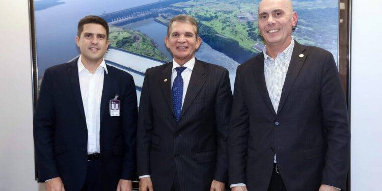Diretor da Itaipu abre canal de diálogo com a Unila
