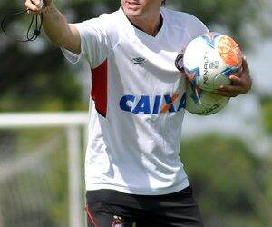 Foz FC aposta em novato na função para técnico