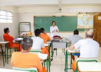 Sistema prisional do Paraná garante acesso à educação