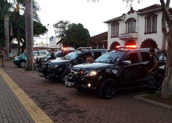 Operação da Polícia Militar intensifica presença policial nas ruas de Foz do Iguaçu