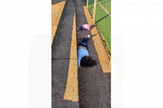 Mulher é encontrada morta em campo de futebol