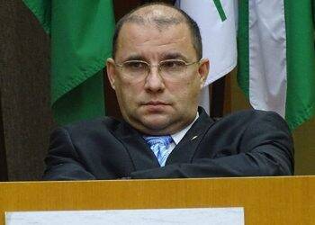 Ex-vereador Zé Carlos é preso novamente suspeito de receber parte do salário de assessor