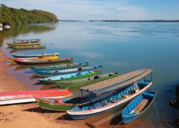 Mil quilômetros de praias de água doce enriquecem turismo do Paraná