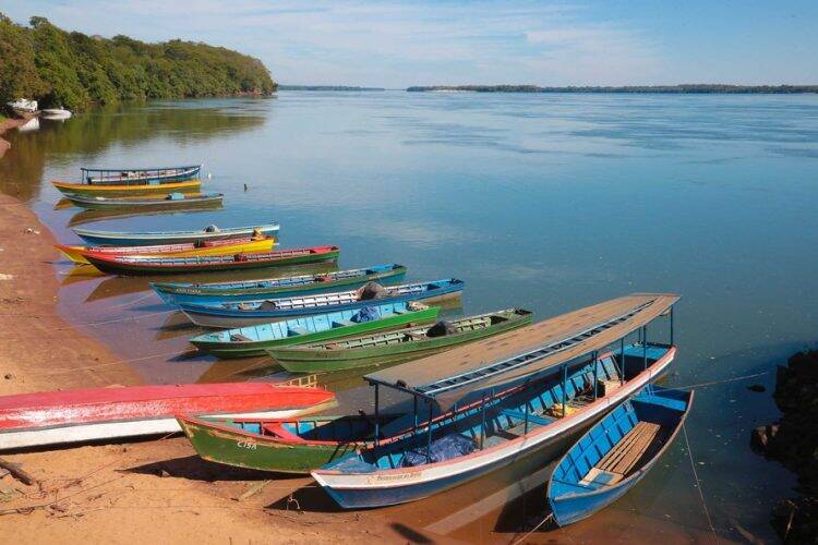 Mil quilômetros de praias de água doce enriquecem turismo do Paraná