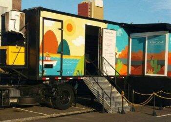 Caminhão itinerante da Serasa chega a Foz do Iguaçu levando informações e serviços gratuitos à população