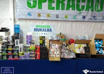 Cigarros eletrônicos e tabacos para narguilé são apreendidos na Operação Muralha