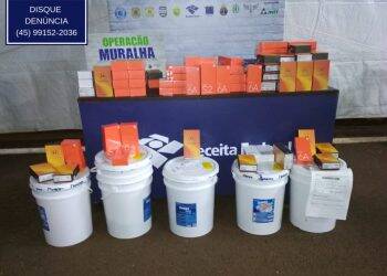 Smartfones escondidos em produtos de limpeza são apreendidos pela Operação Muralha
