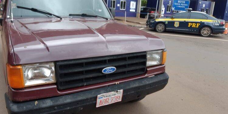 PRF prende homem e recupera veículo roubado em 1994