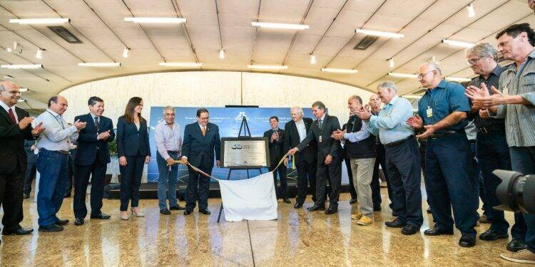 Pioneiros revivem a emoção de retornar à Itaipu no aniversário de 35 anos de geração