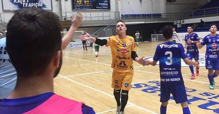 Meninos do Foz Cataratas disputam a Taça Brasil em Minas