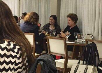 Dilma Rousseff é vista em hotel de  Foz do Iguaçu