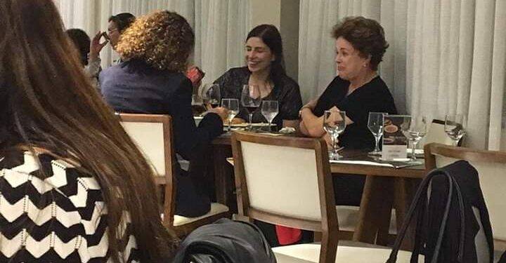 Dilma Rousseff é vista em hotel de  Foz do Iguaçu
