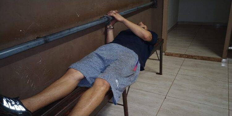 GM flagra homem tentando furtar sala do Centro de Especialidades Médicas