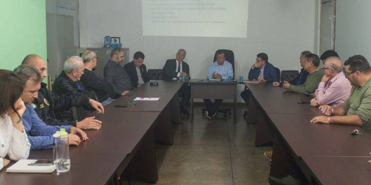 Comtur reivindica redução do ICMS do combustível de aviação