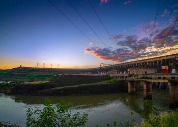 Itaipu completa 45 anos com um novo marco na relação entre brasileiros e paraguaios