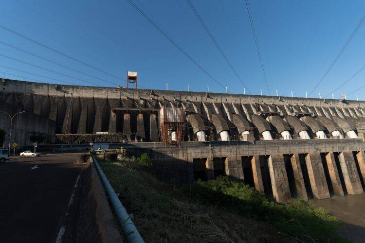 Itaipu completa 45 anos com um novo marco na relação entre brasileiros e paraguaios