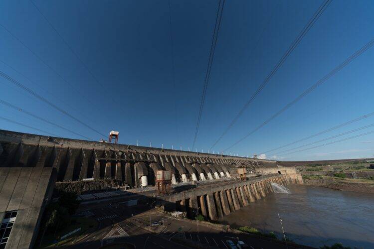 Itaipu completa 45 anos com um novo marco na relação entre brasileiros e paraguaios
