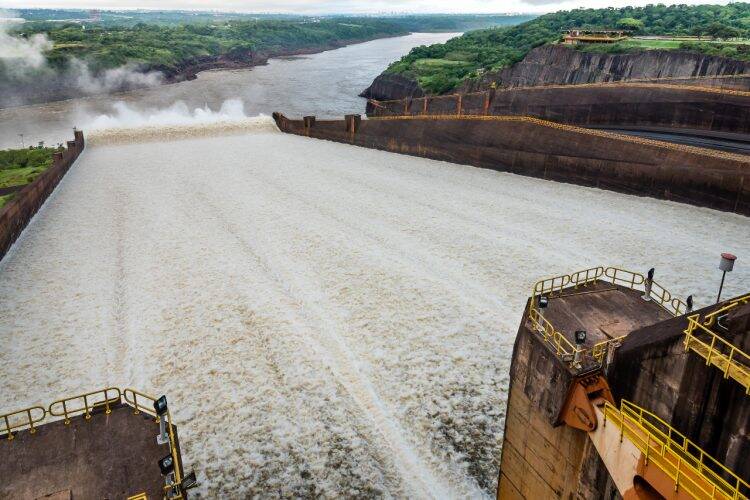 Itaipu completa 45 anos com um novo marco na relação entre brasileiros e paraguaios