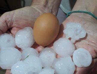 Confira os vídeos: Temporal é registrado em boa parte do oeste