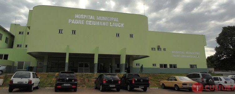 Chefe da 9° regional de saúde afirma que suspensão de atendimento não depende apenas do prefeito