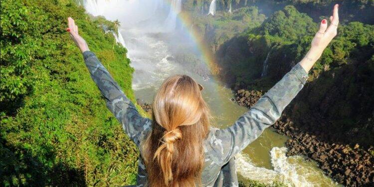 Movimento de turistas cresce 10% em Foz do Iguaçu