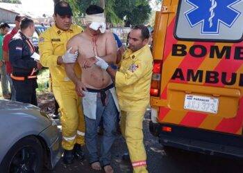 Rapaz que arrancou o próprio olho no Paraguai foi transferido para o Hospital Municipal de Foz