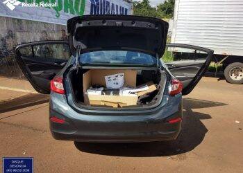 Carro com R$ 40 mil em celulares e perfumes é apreendido na Operação Muralha