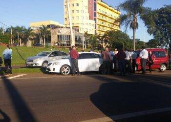 Taxistas argentinos e brasileiros pedem agilidade na fronteira durante as férias de julho