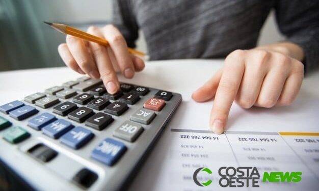 Levantamento aponta que o brasileiro trabalhou quase metade do ano só para pagar impostos