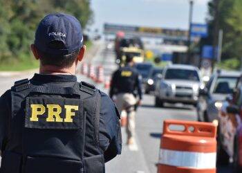 PRF flagra quase 400 ultrapassagens proibidas durante o feriado no Paraná