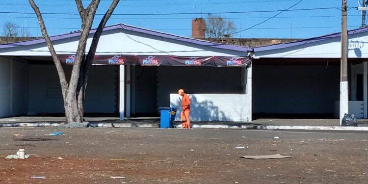 Após denúncia, prefeitura manda limpar Charrua