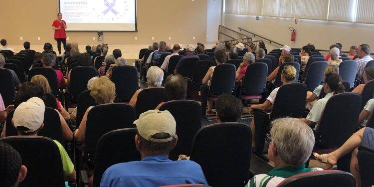 Em Missal, pesquisadores da Unila apresentam primeiros dados de pesquisa sobre câncer