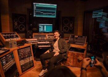 Gabriel Smaniotto grava em São Paulo clipe de música inédita