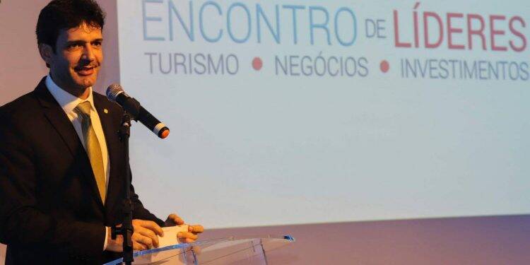 Ministro do Turismo abre seminário em Foz nesta quarta-feira