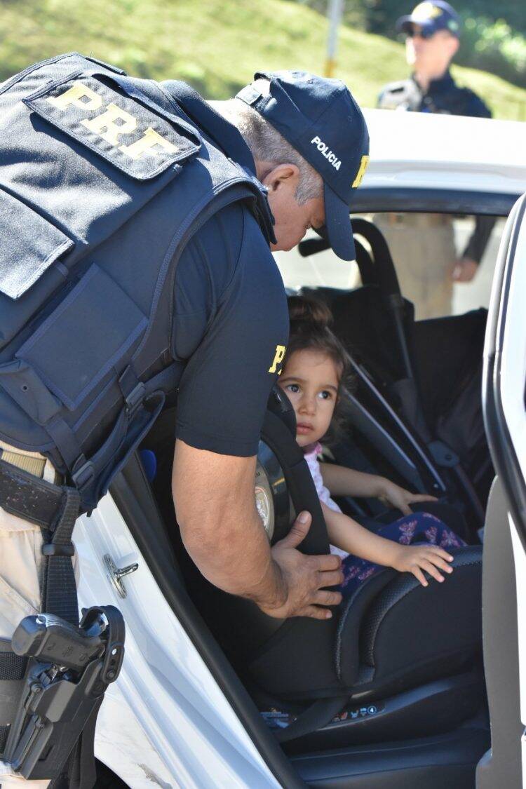 PRF flagra quase 400 ultrapassagens proibidas durante o feriado no Paraná