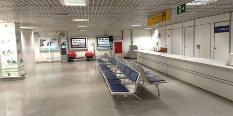 Aeroporto de Foz do Iguaçu ganha nova sala de desembarque doméstico e saguão de passageiros