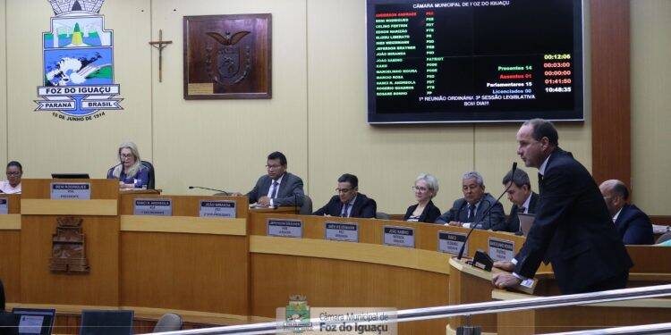 Vereadores cobram que prefeito cumpra emendas impositivas