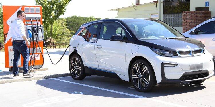 Carros elétricos do Paraná terão isenção de IPVA até 2022