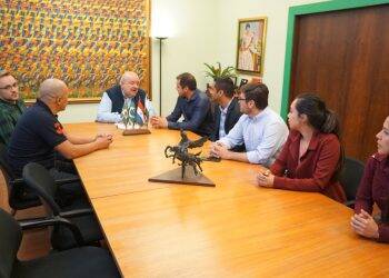 Prefeito de Cidade do Leste busca exemplo de gestão com Greca, em Curitiba