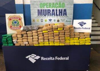 Mais de 250 quilos de maconha foram encontrados em ônibus deslacrado na Receita Federal