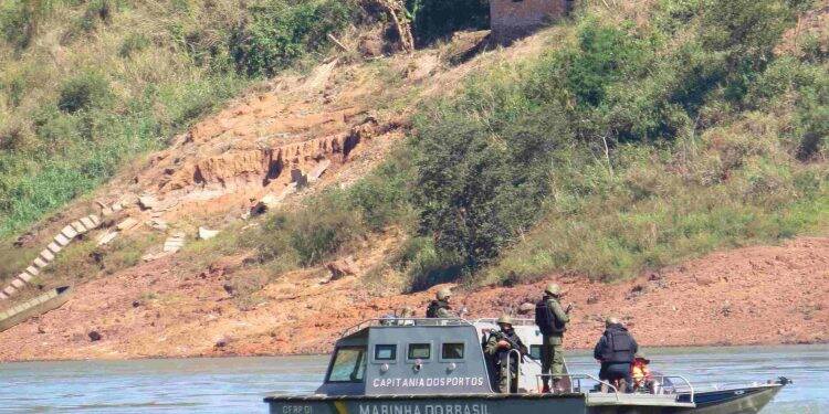 Marinha notifica 39 embarcações e apreende 10 em Operação Corpus Christi