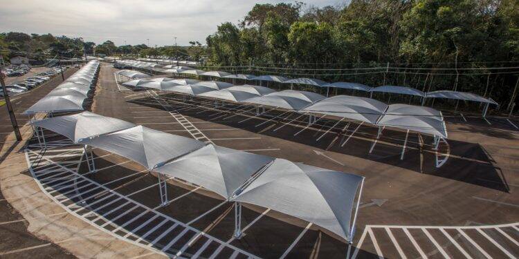 Estacionamento do Aeroporto de Foz Iguaçu ganha 250 vagas cobertas