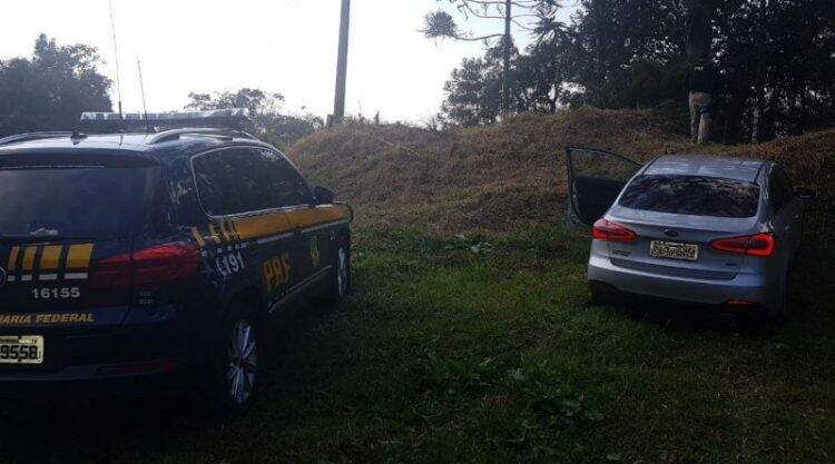 Casal de Foz do Iguaçu é preso na região de Curitiba com 230 kg de maconha