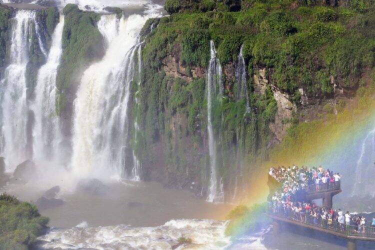 Foz do Iguaçu bate recorde de turistas no primeiro semestre