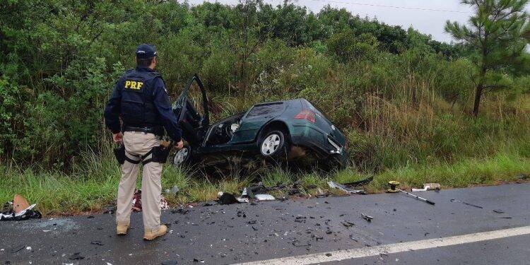 Atropelamentos e colisões frontais concentram 50% das mortes em rodovias no Paraná, aponta PRF
