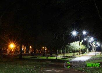 Praia de Santa Helena tem iluminação de LED instalada em convênio com a Itaipu